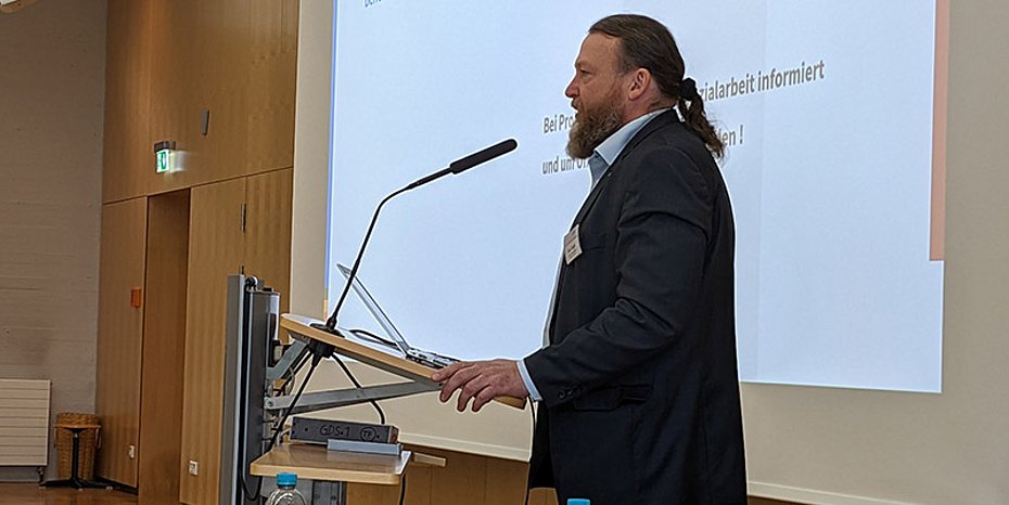 Conference Training and Further Education Coating Technology GDS1