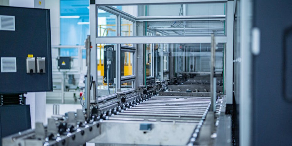 Ultra-fine cleaning system High Purity components