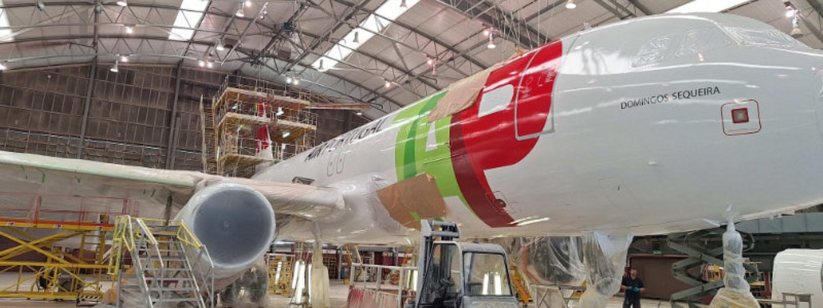 Akzonobel Aircraft Coatings: Reduced Aircraft Weight