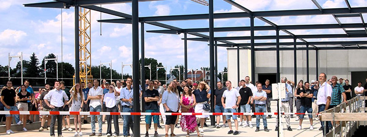 Häwa topping-out ceremony for new paint shop