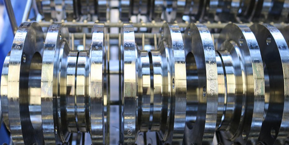 Valves Process components Cleaning