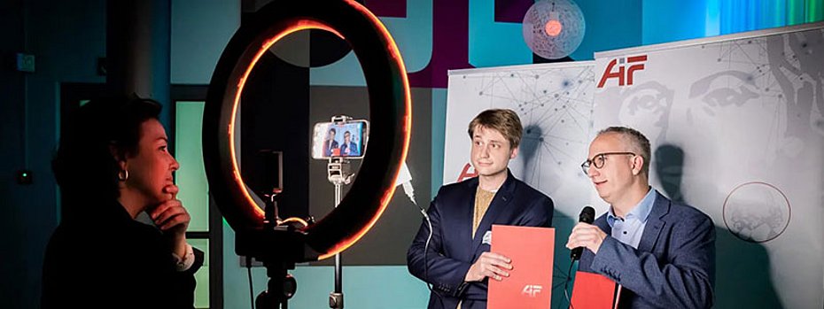 Overspray-free painting Research award for painting technology
