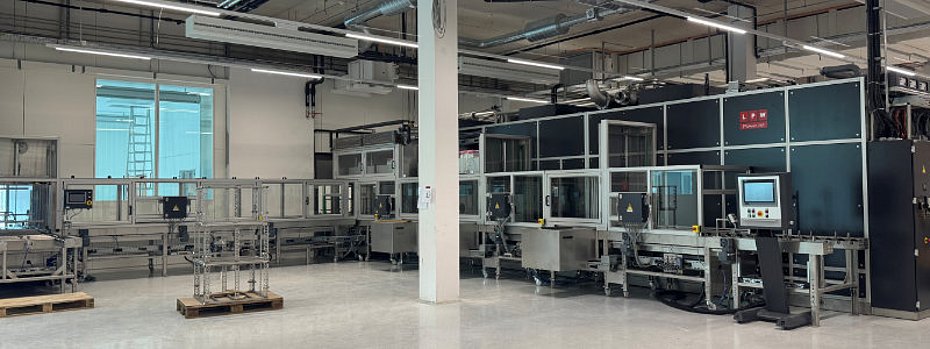 Ultra-fine cleaning system High Purity components