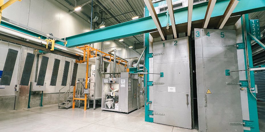 Coating System for Large Parts: Liquid Paint, Powder Coatings