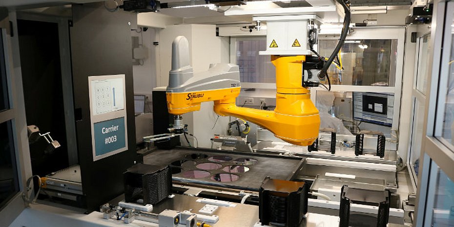 Snow jet cleaning electronics Semiconductors
