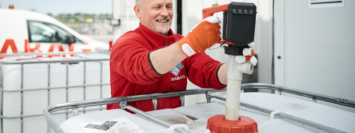 Flux battery-powered drum pumps