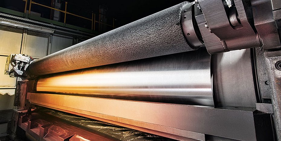 Oven transport rollers tracking for plates and sheets