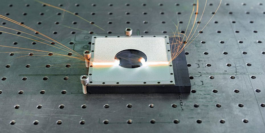 Sandblasting with light laser