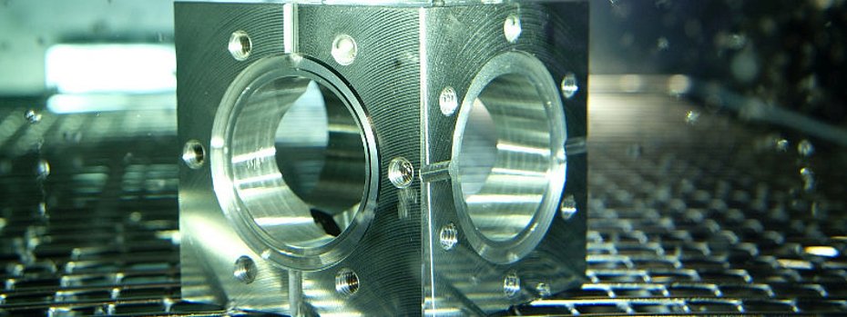 Ultra-fine and high-purity cleaning High-tech industries