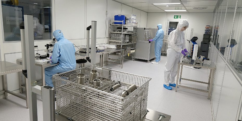 Ultra-fine and high-purity cleaning High-tech industries