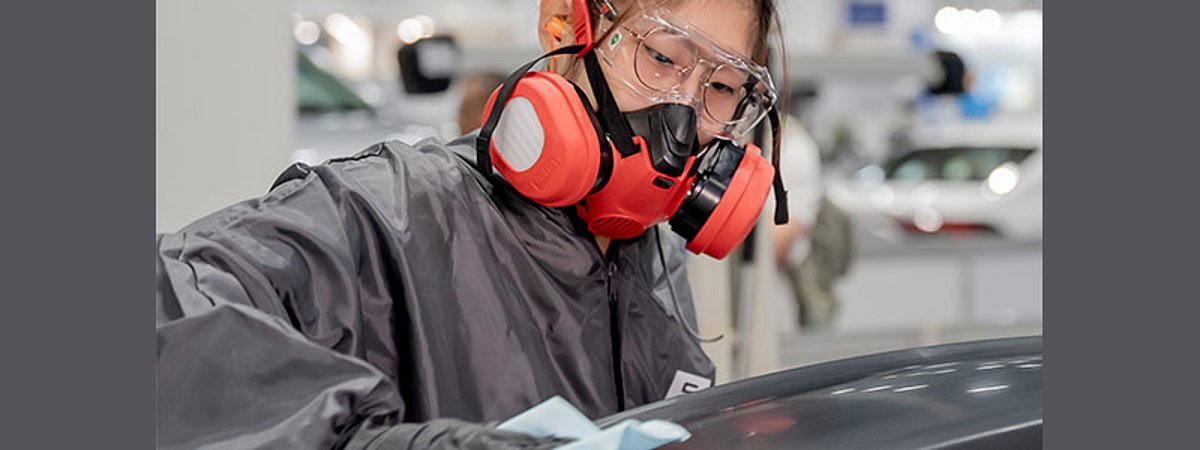 BASF WorldSkills Sponsor Vehicle Painting