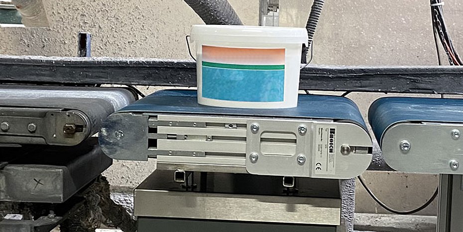 Checkweighing paint and plaster manufacturers