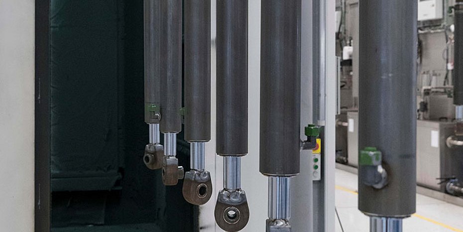 Nasslackbeschichtung Hydraulikzylinder