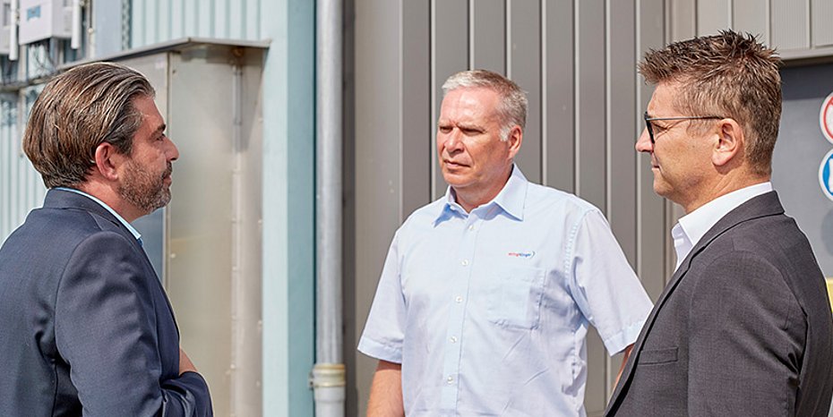 Wage degreasing Richard Geiss automotive supplier components