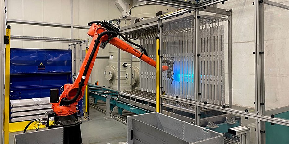 Corrosion protection coating for light metal battery platform components