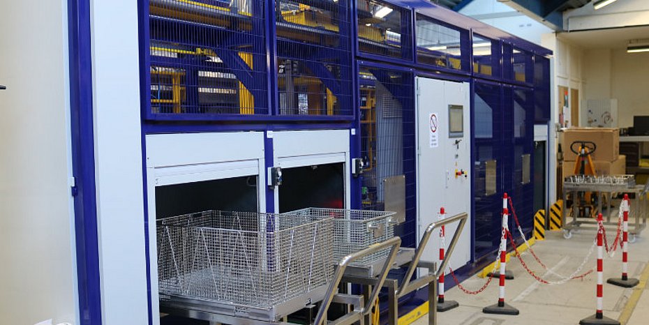 Valves Process components Cleaning