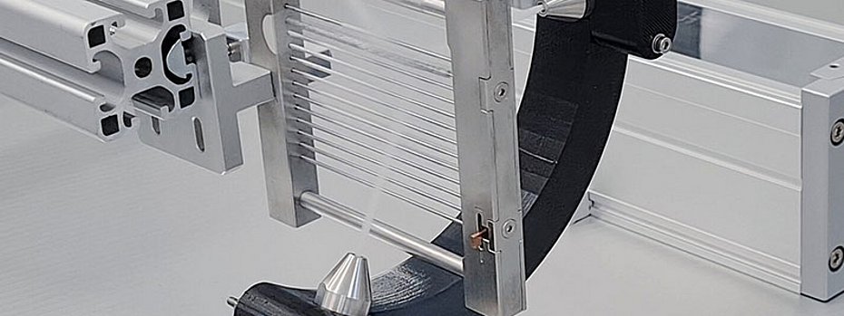 Snow blast cleaning Medical and pharmaceutical products in a resource-saving manner