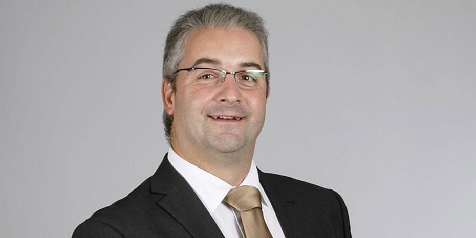Sustainability coatings industry Axalta business model