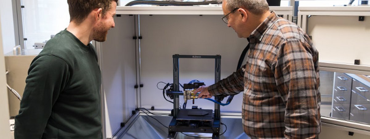 SKZ CO₂ snow blasting plastic surfaces