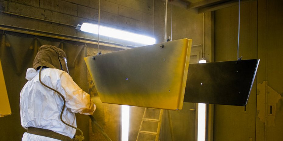 Single-Coat Paint for Construction and Earthmoving Equipment: VOC Balance and Throughput