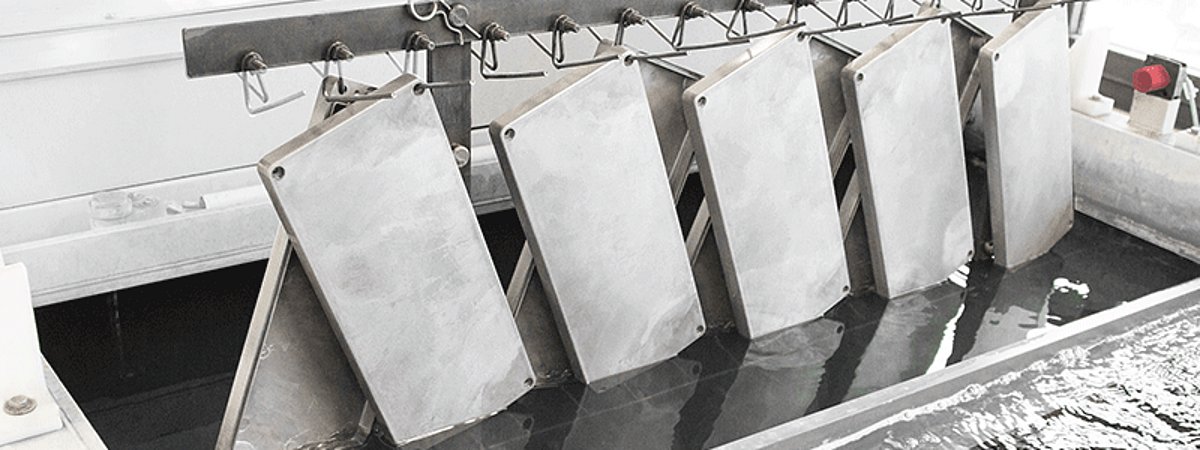 Seawater-resistant housing Rose corrosion protection