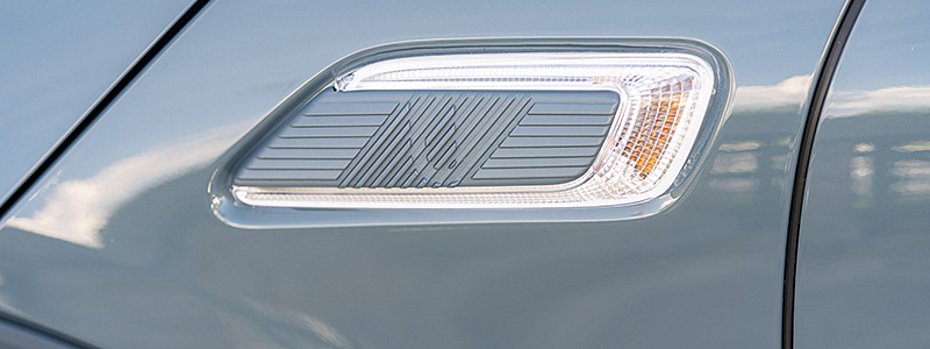 3D Printed Turn Signal Light Cover Paint Benseler Mini