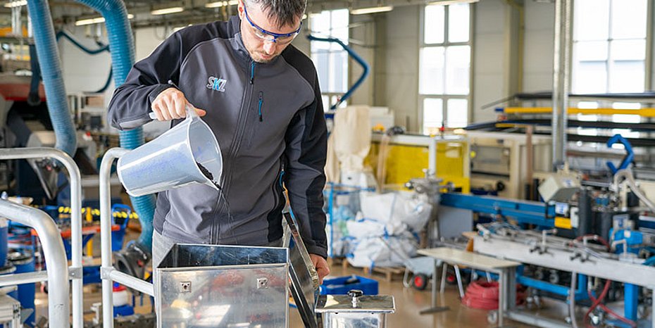 PFAS ban Interview SKZ Kunststoff