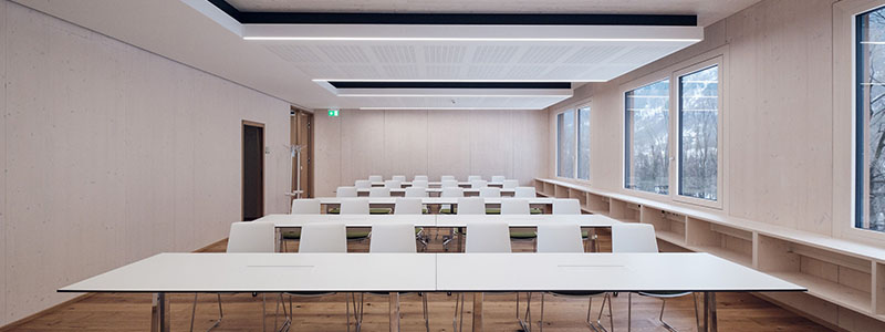 Adler varnishes UV protection wood surfaces